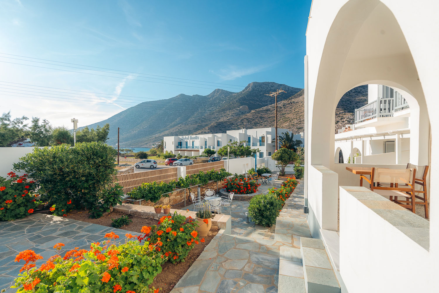 Le jardin des appartements Aeolos à Sifnos